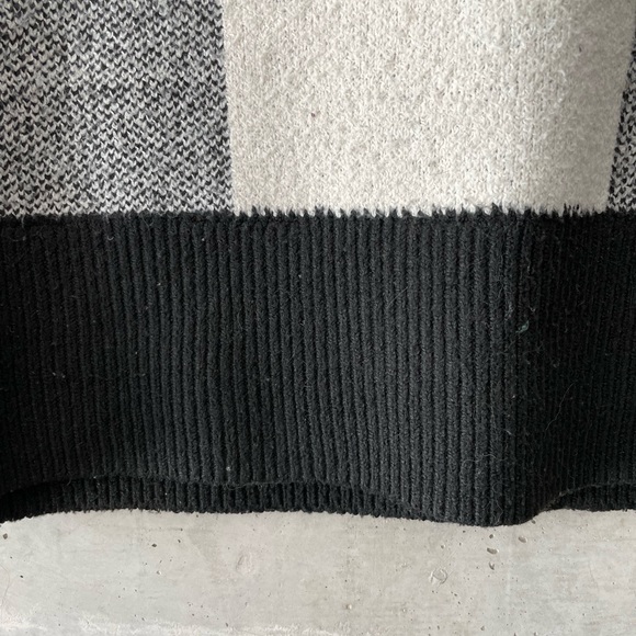 Paraphrase Sweater Vest - Picture 3 of 3